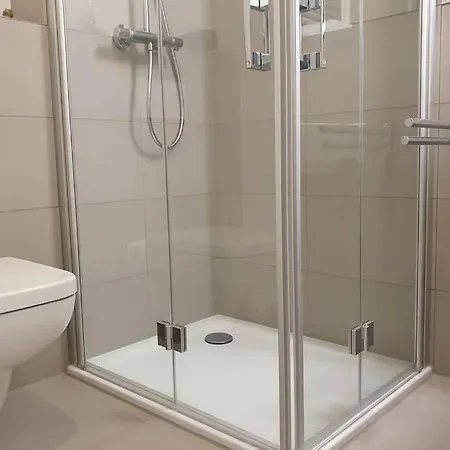 Altstadt Frauenkirche Moderncomfort Netflix Rainshower 公寓 *
